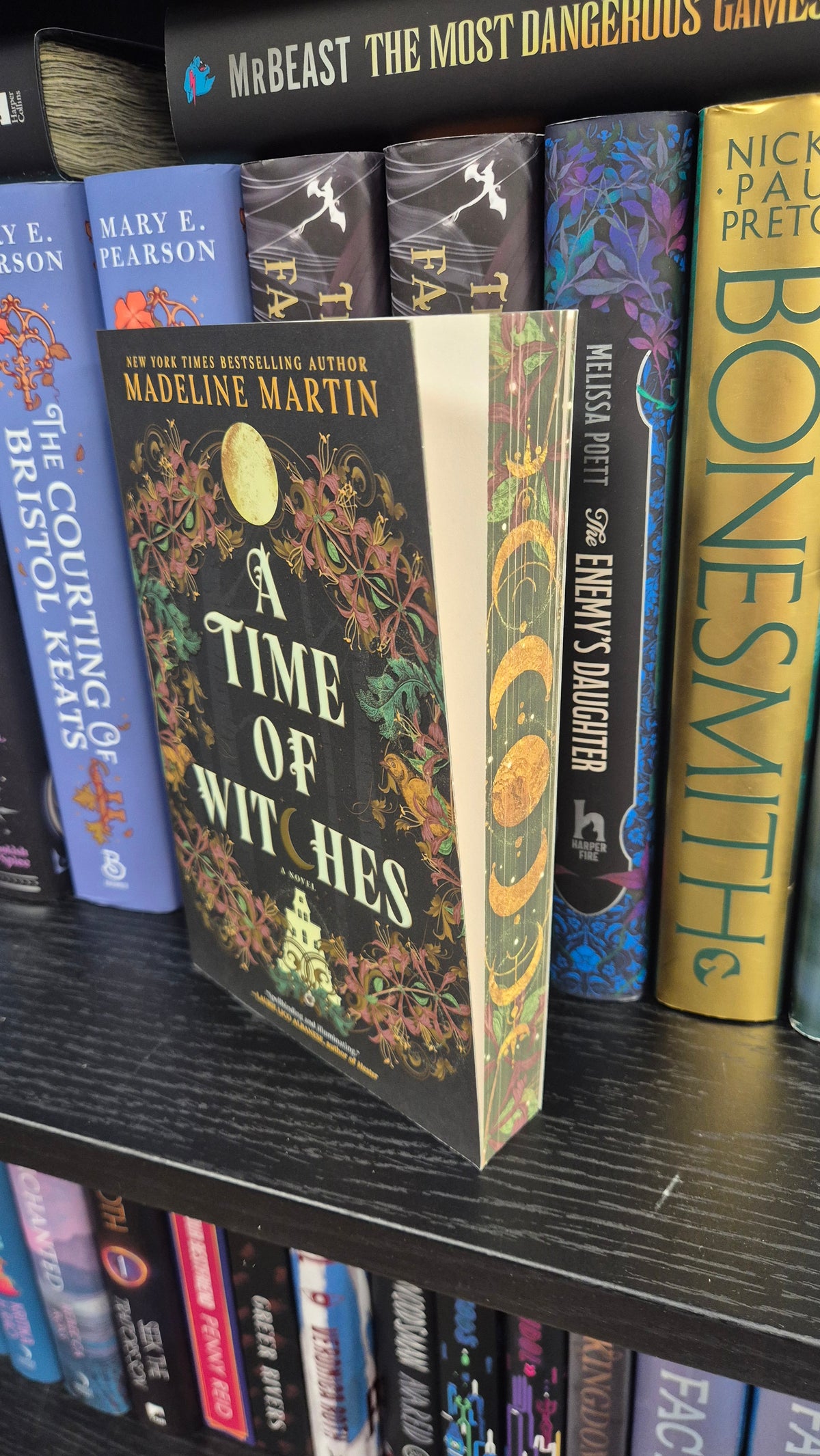 A Time of Witches – Madeline Martin | US Special Edition Paperback | Illustrated Celestial Edges | Brand New