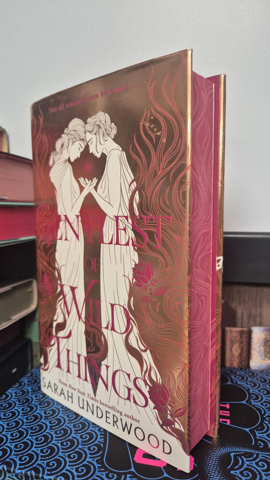 Gentlest of Wild Things: stunning sapphic YA fantasy romance inspired by Greek mythology, for all fans of The Song of Achilles