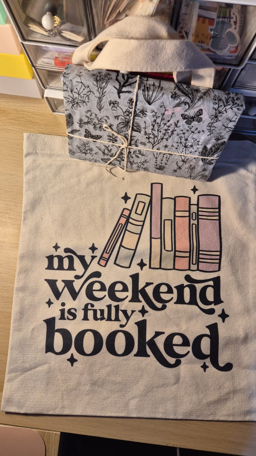 Bookish Tote Bag & Blind Date with a Book - My Weekend Is Fully Booked