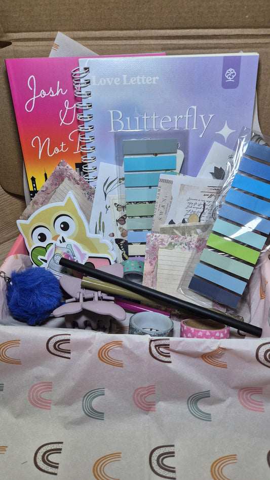 Young Adult Crafters and Bookworms │ Journal Box with a book