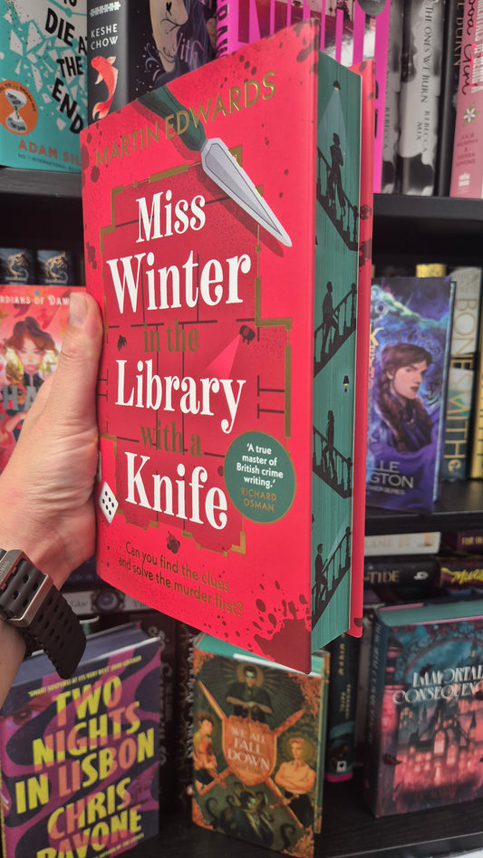 Miss Winter In The Library With A Knife - Martin Edwards