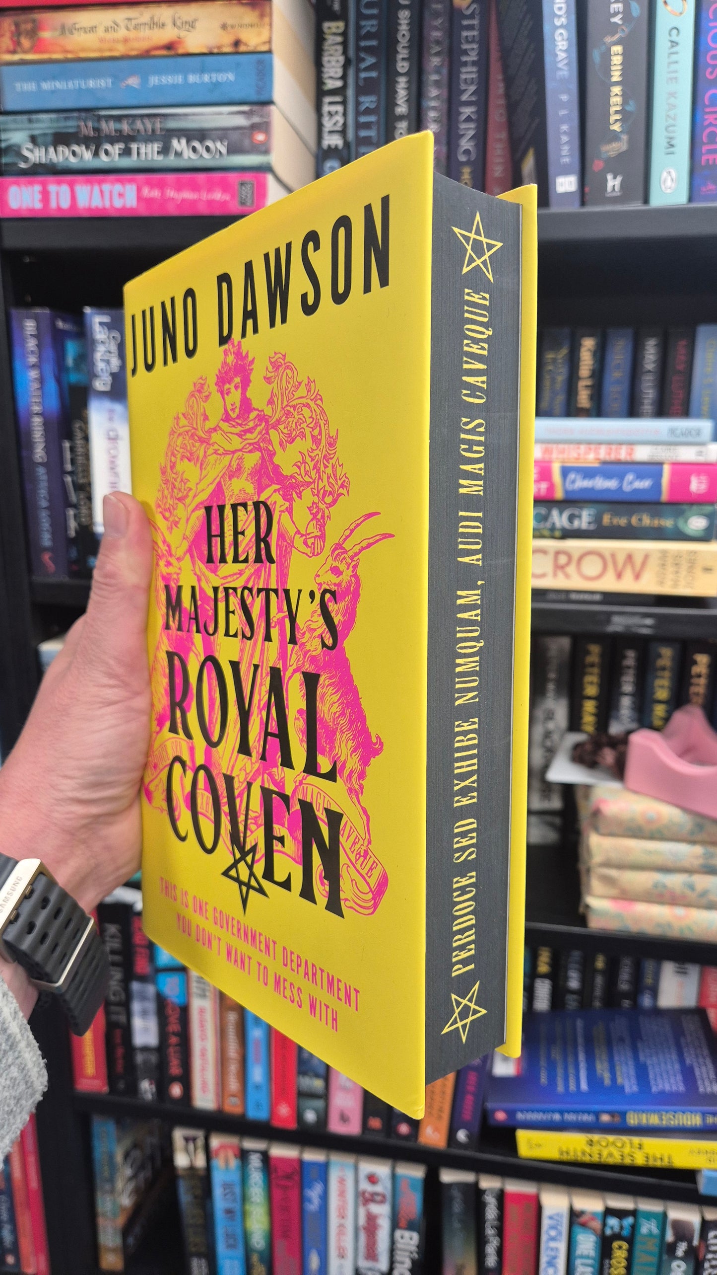 Her Majesty's Royal Coven - Juno Dawson