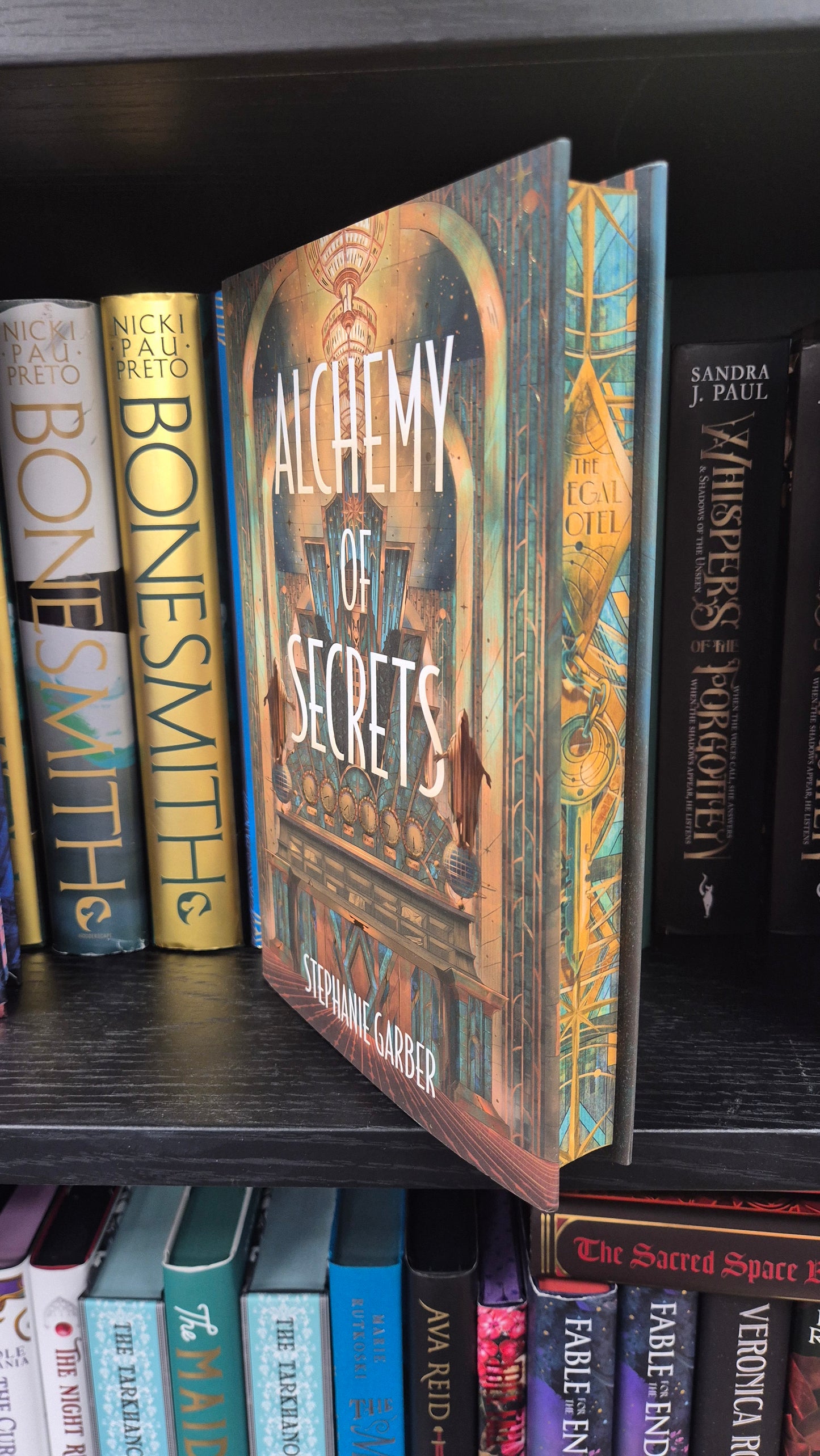 Alchemy of Secrets | Stephanie Garber | Fairyloot