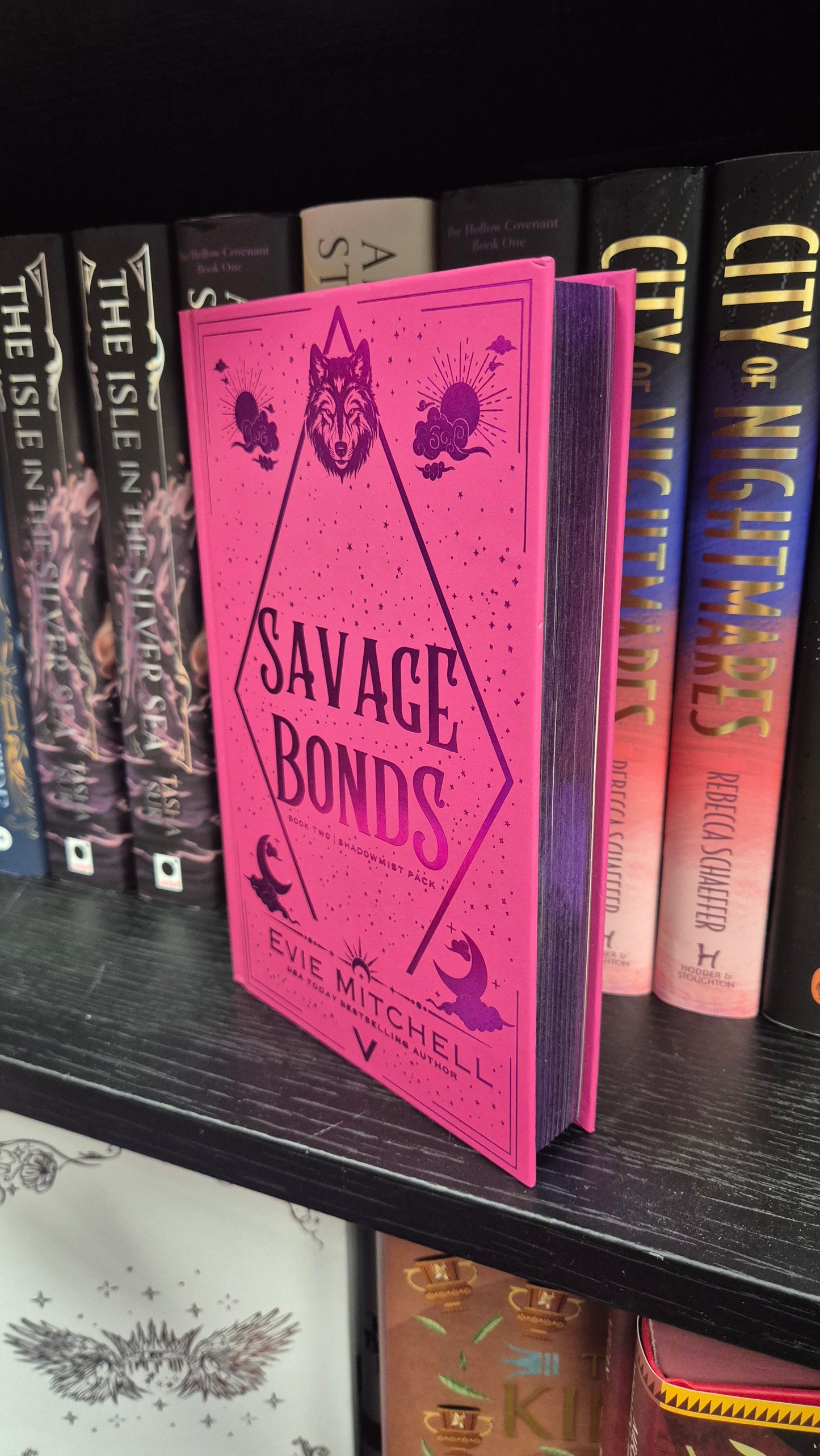 Savage Bonds by Evie Mitchell | SIGNED & PERSONALISED Special Collector’s Edition | Sprayed Edges