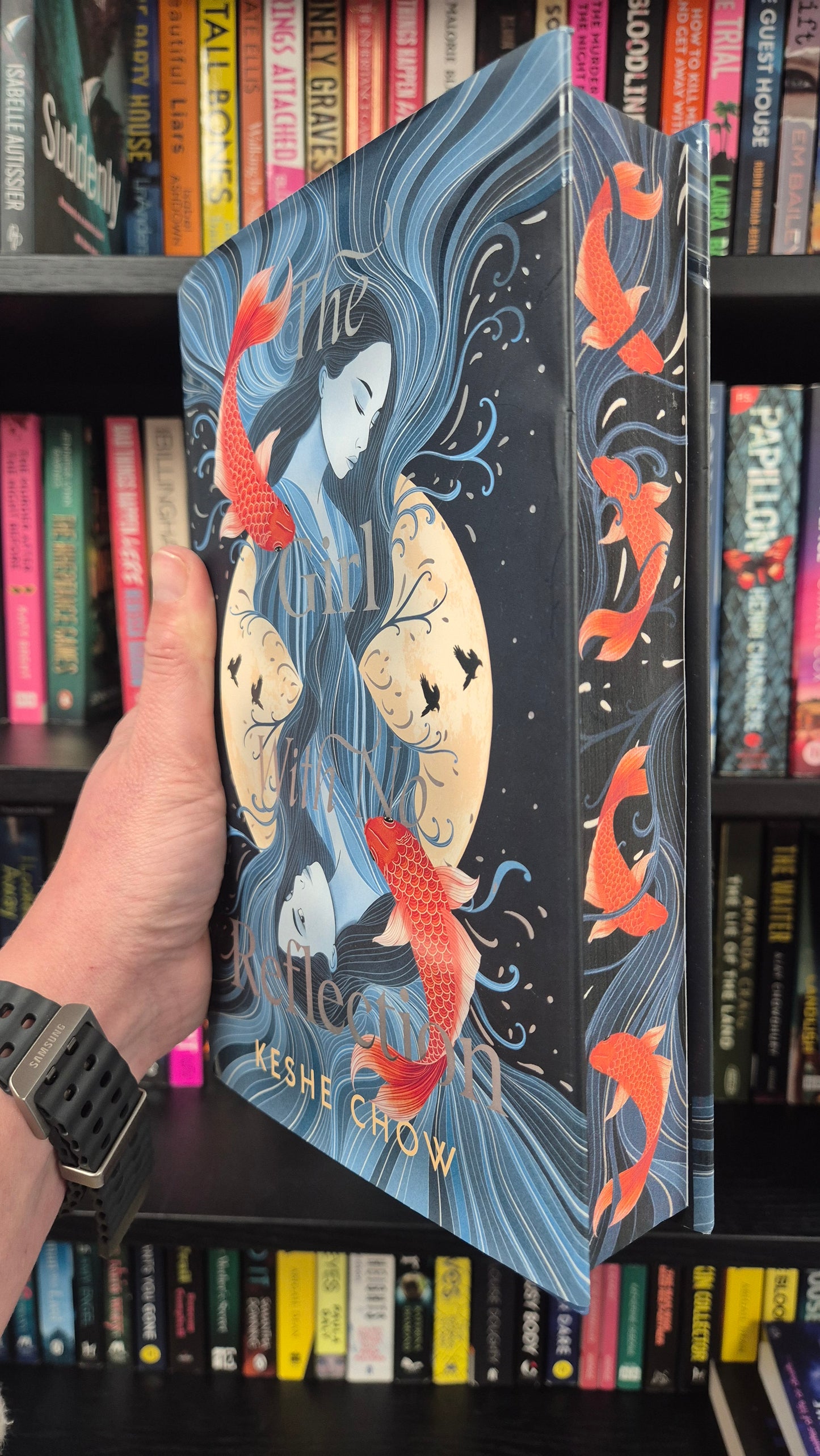 The Girl With No Reflection - Keshe Chow