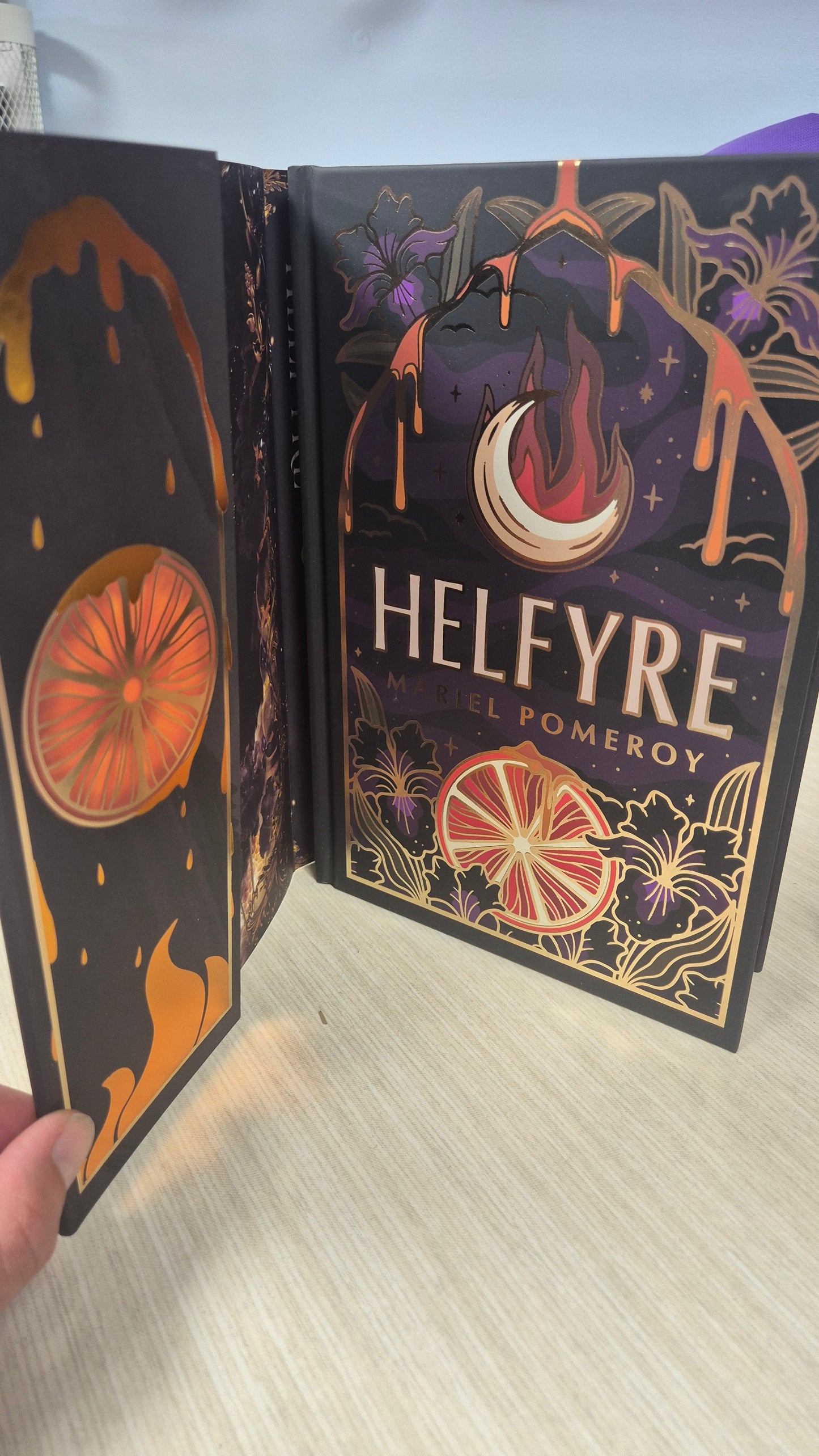 Helfyre - Mariel Pomeroy